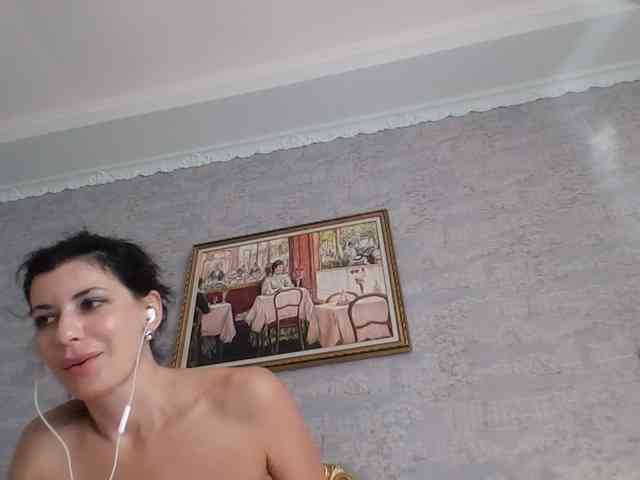 Rosalinda37 webcam