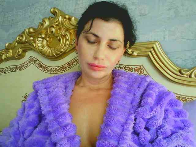Rosalinda37 webcam