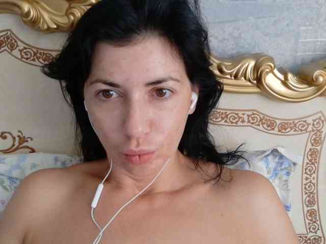 Rosalinda37 webcam
