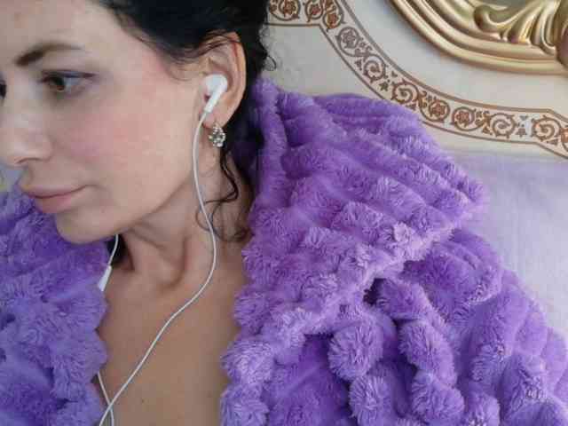 Rosalinda37 webcam
