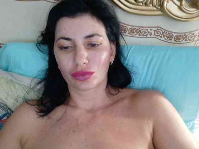 Rosalinda37 webcam