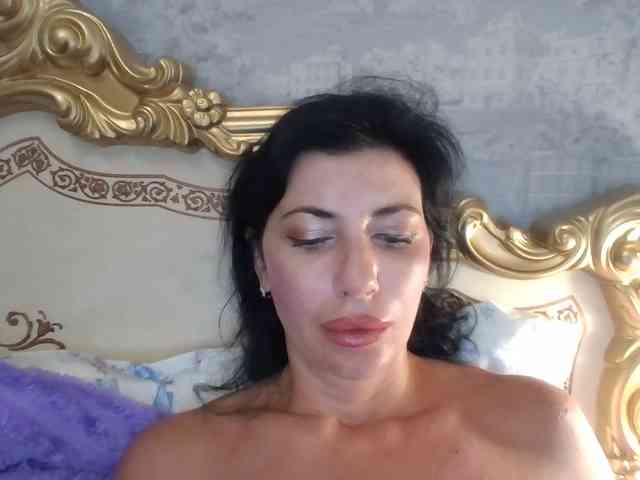 Rosalinda37 webcam