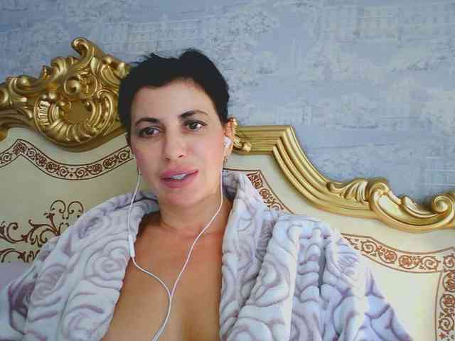 Rosalinda37 webcam