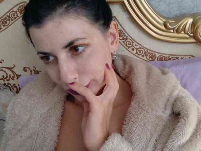 Rosalinda37 webcam