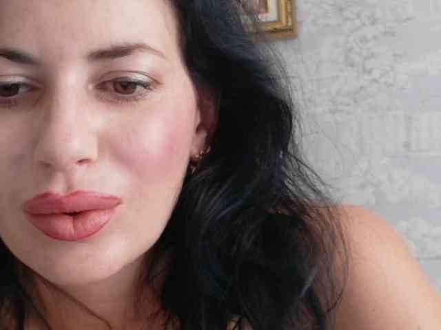 Rosalinda37 webcam