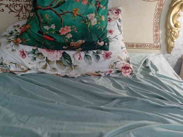 Rosalinda37 webcam