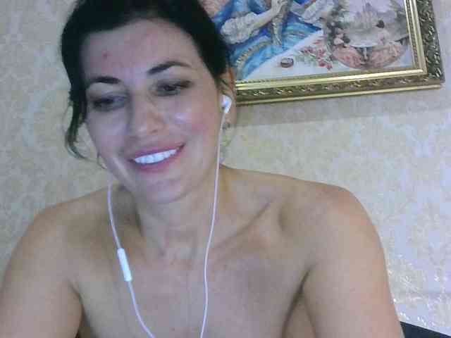 Rosalinda37 webcam