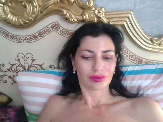 Rosalinda37 webcam