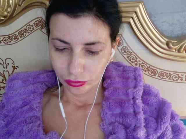 Rosalinda37 webcam