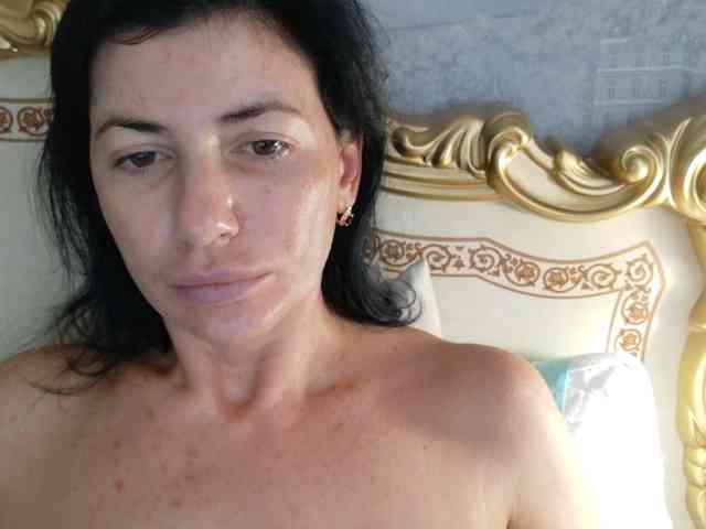 Rosalinda37 webcam