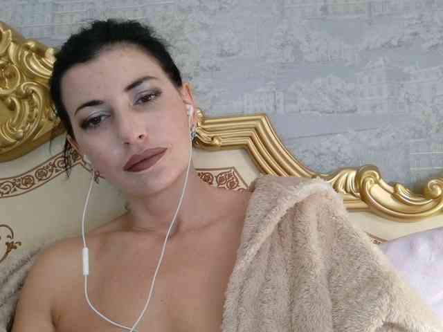 Rosalinda37 webcam