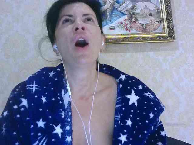 Rosalinda37 webcam