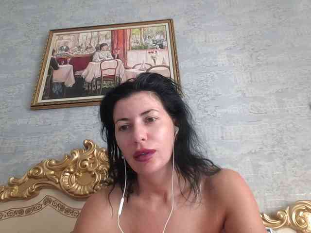 Rosalinda37 webcam