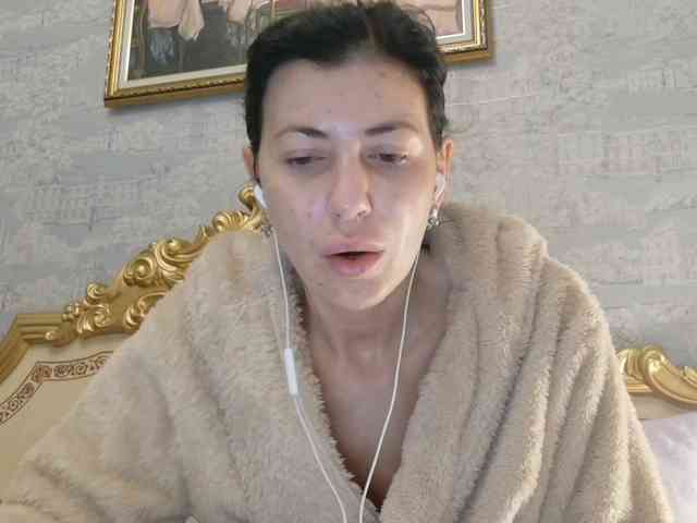 Rosalinda37 webcam