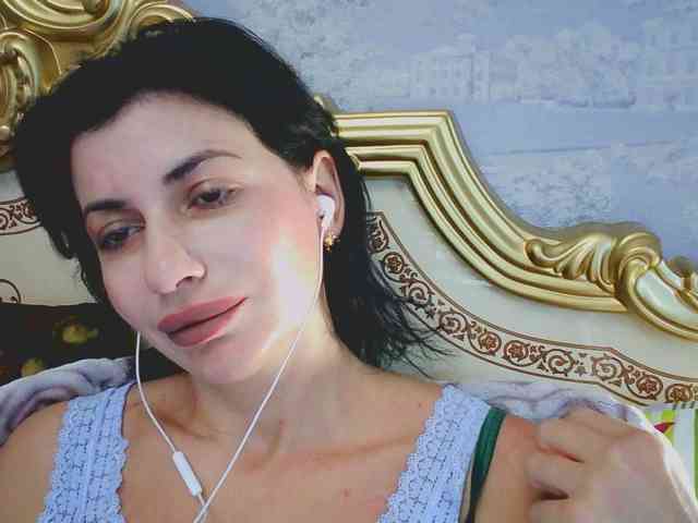 Rosalinda37 webcam