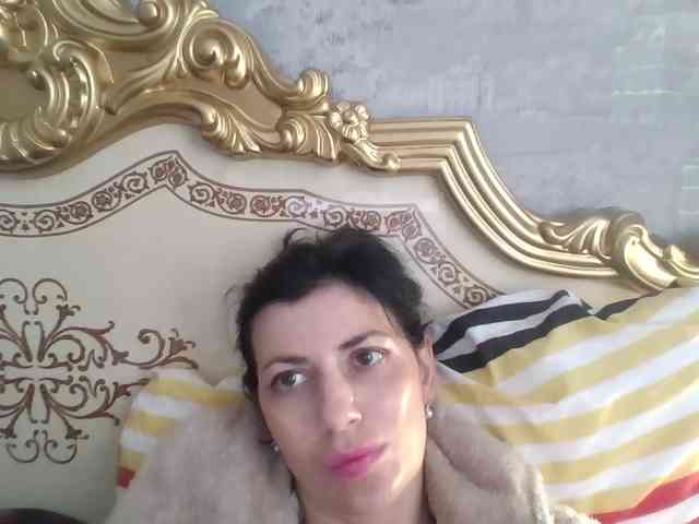 Rosalinda37 webcam