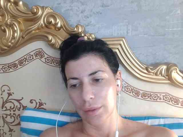 Rosalinda37 webcam