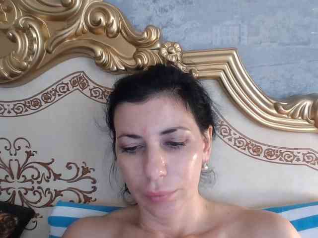 Rosalinda37 webcam