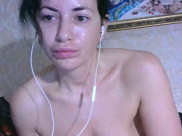Rosalinda37 webcam