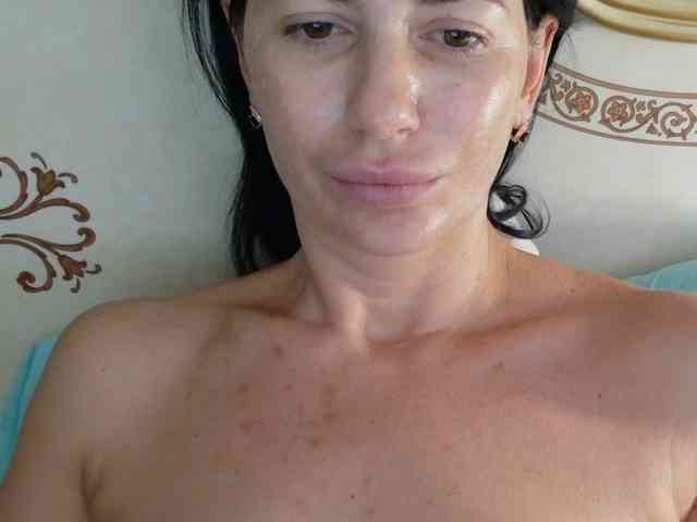 Rosalinda37 webcam