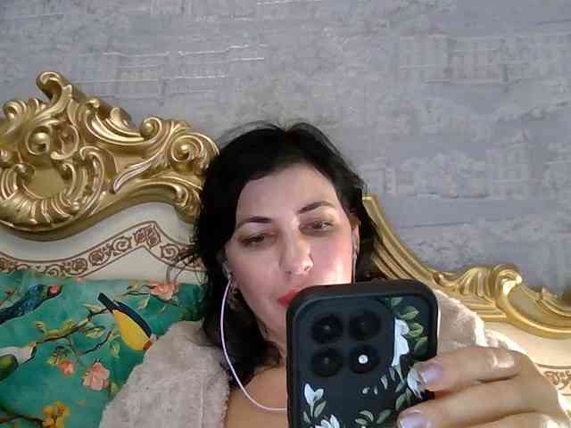 Rosalinda37 webcam