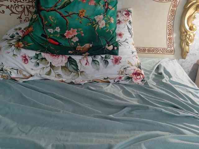 Rosalinda37 Live Webcam on BongaCams