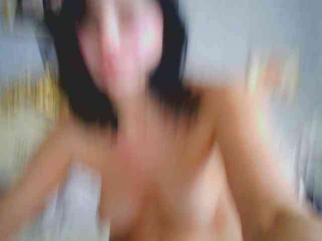 Rosalinda37 webcam