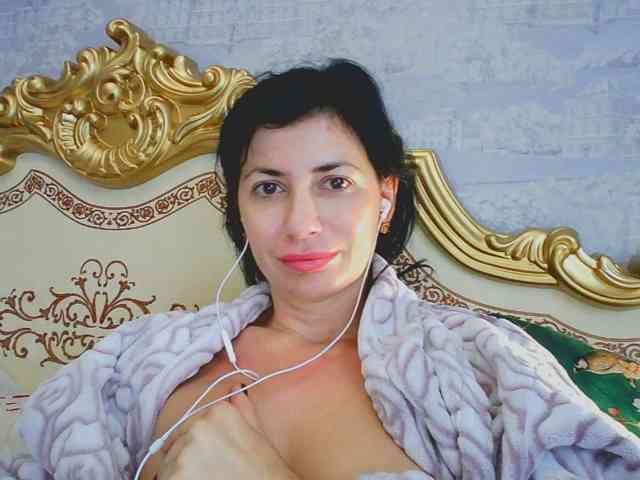 Rosalinda37 webcam
