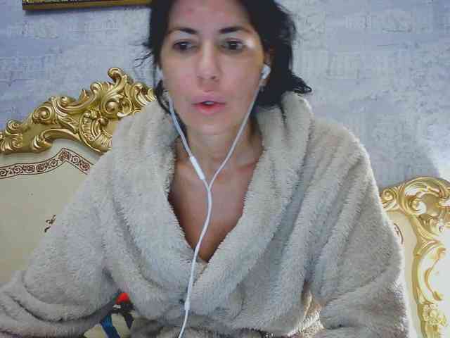 Rosalinda37 webcam