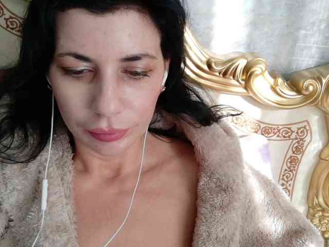 Rosalinda37 webcam