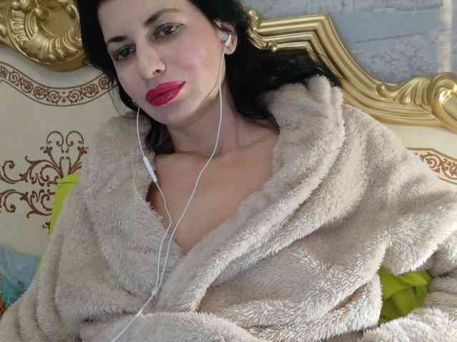 Rosalinda37 webcam