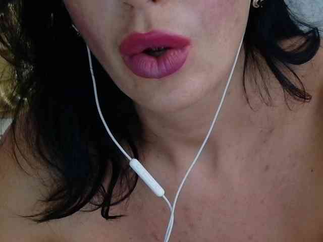 Rosalinda37 webcam