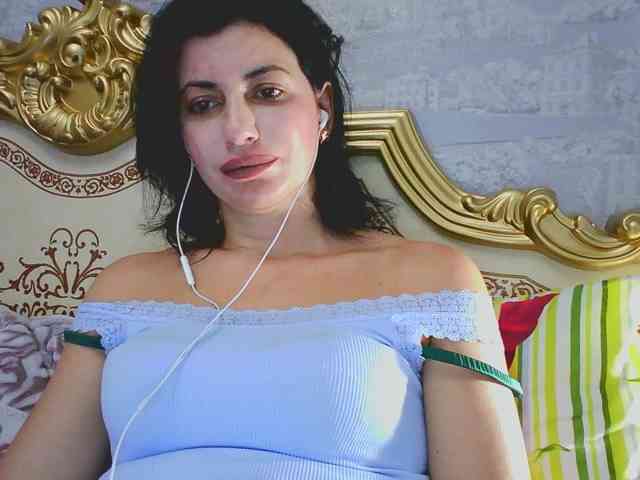 Rosalinda37 webcam