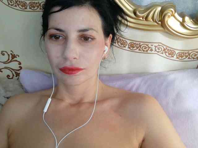 Rosalinda37 webcam