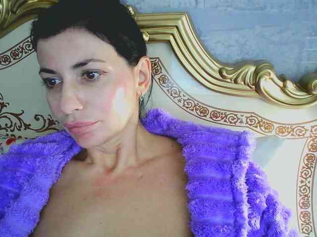 Rosalinda37 webcam