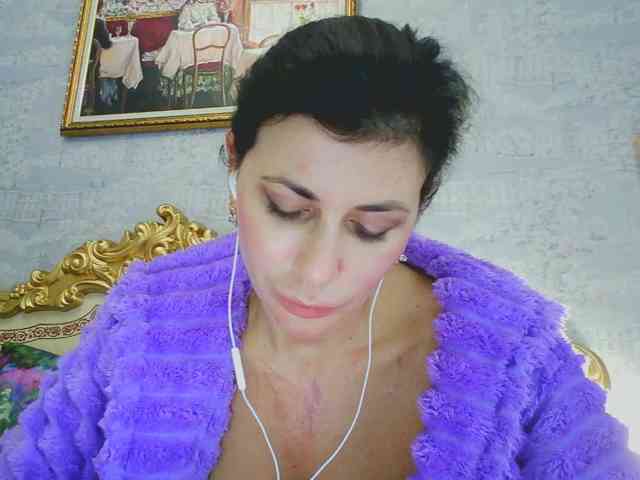 Rosalinda37 webcam