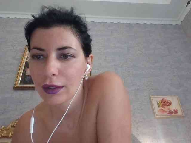 Rosalinda37 webcam
