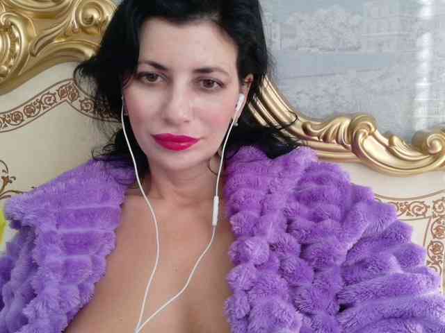 Rosalinda37 webcam