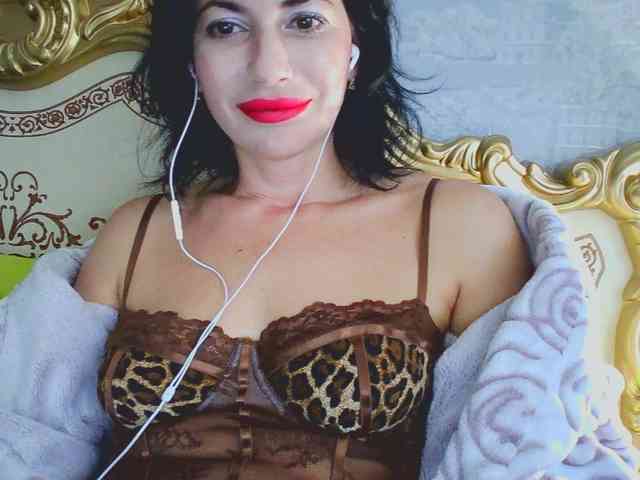 Rosalinda37 webcam