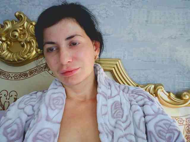 Rosalinda37 webcam