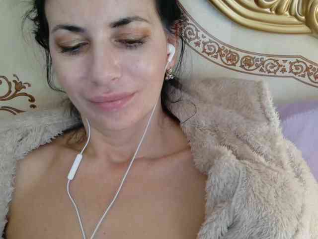 Rosalinda37 webcam
