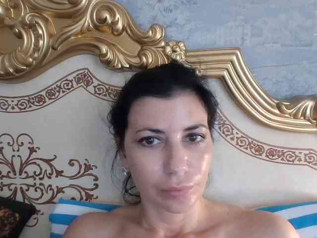 Rosalinda37 webcam