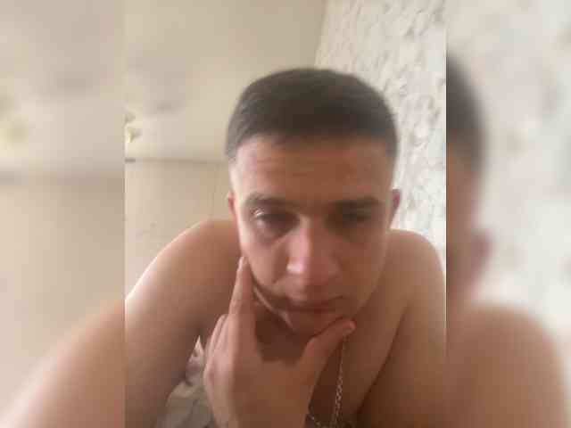 ROMANTIKOVUCH Live Webcam on BongaCams