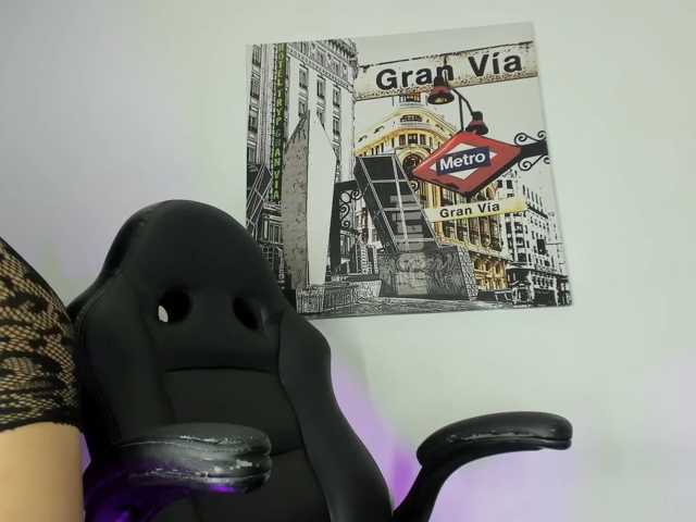 crystal-burbano live cam on BongaCams