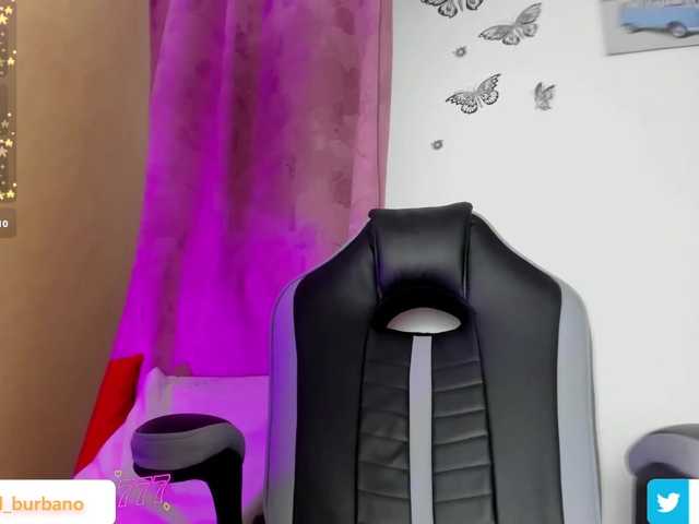 crystal-burbano live cam on BongaCams