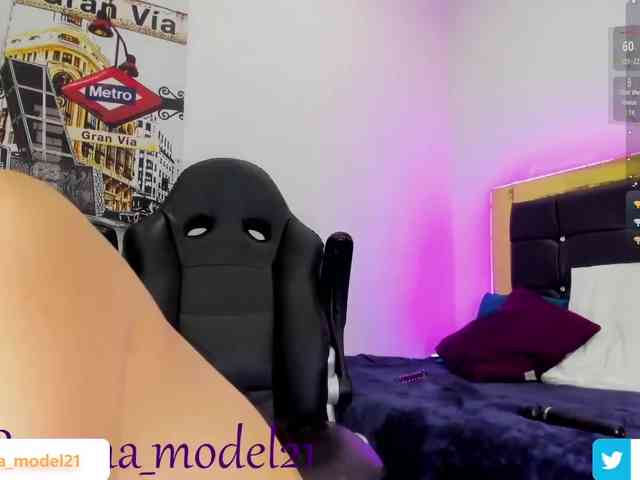 Roxxana-cute webcam