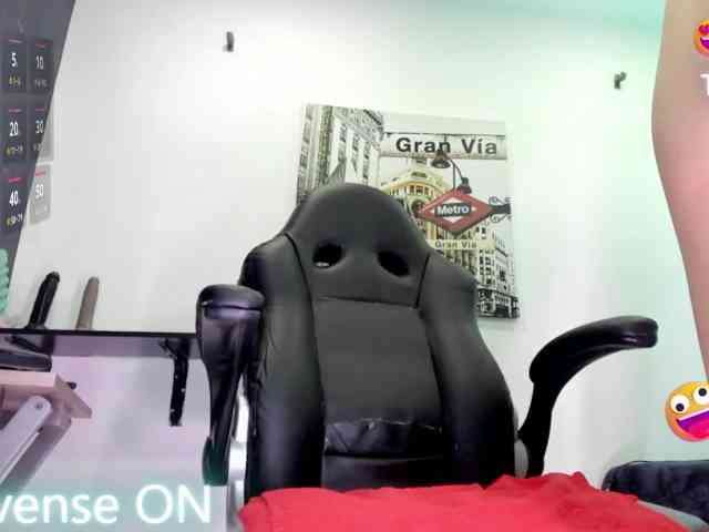 Roxxana-cute webcam