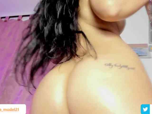 Roxxana-cute webcam