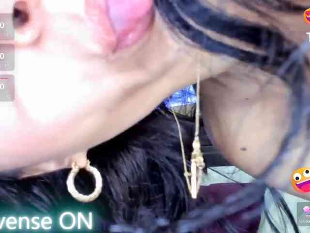 Roxxana-cute webcam