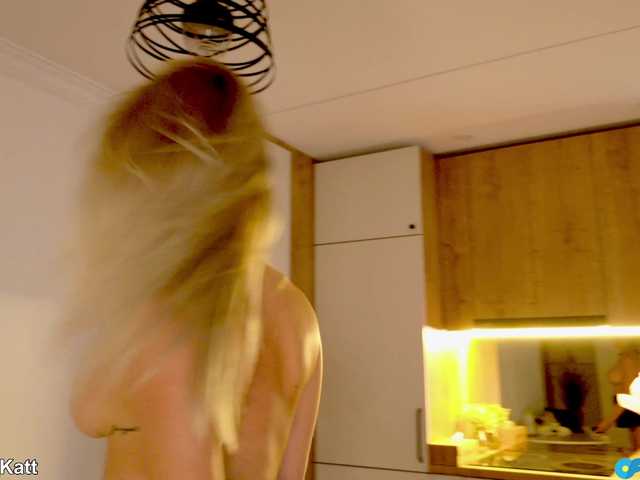 LilouKatt live cam on BongaCams